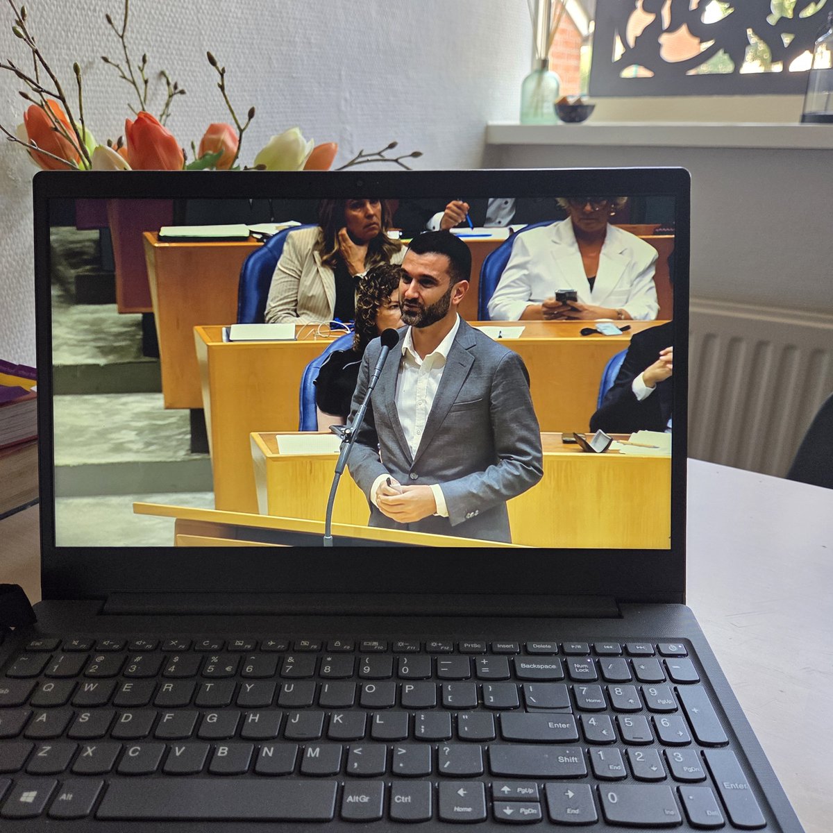 els_barneveld4's tweet photo. Zapppp.
@StephanvBaarle 
Niet te doen.
Engerd.
#algemenebeschouwingen https://t.co/cEKQDyDNKb