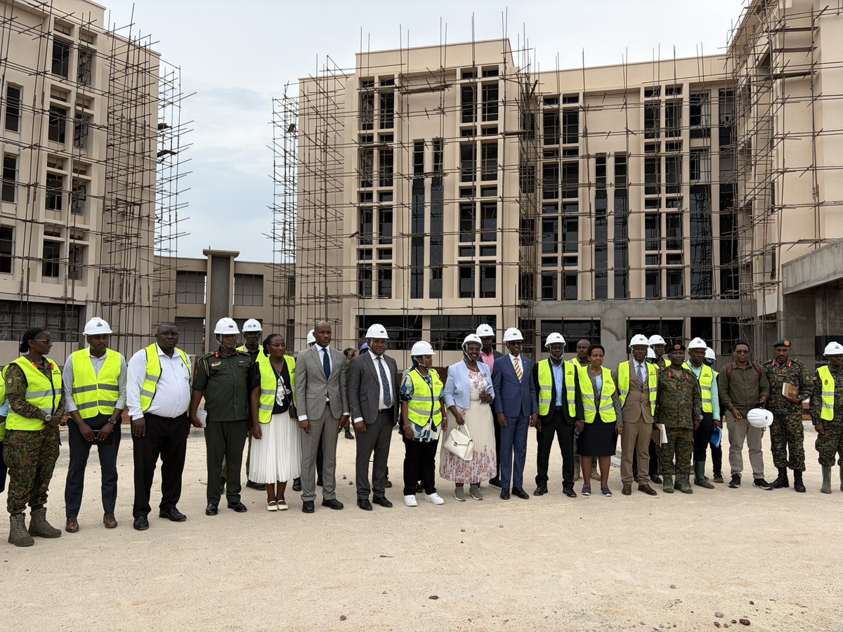 Kinywamachunda's tweet photo. #Dayinpictures as we did oversight visits on UPDF running projects, the Mbuya Military Hospital and UPDF headquarters complex at Mbuya. #I can say with UPDF engineering you get what u pay for, your taxes are in good hands. #Thank you @KagutaMuseveni @mkainerugaba and @NRMOnline https://t.co/69B62BpqCj