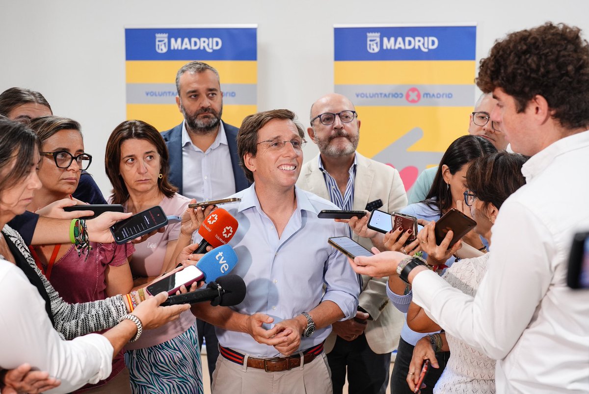 seguragc's tweet photo. Nuevo centro municipal de @voluntariosxmad en el edificio multifuncional de Fúcar

👉🏻 Voluntarios por Madrid sigue creciendo y afianzándose, con más de 22.000 miembros

El espacio de Fúcar continúa poniendo en funcionamiento sus instalaciones y pronto estará a pleno rendimiento https://t.co/r8RB942piY
