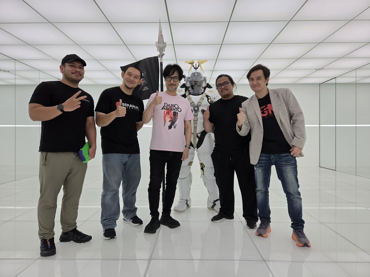 SeparuhGames's tweet photo. Thank you for the hospitality @HIDEO_KOJIMA_EN @KojiPro2015_EN! It was an absolute honor for our team to show you @AgniVillage and tour your Shinagawa office ahead of @tokyo_game_show.

Best of luck with all your future projects! 🫡🫡🫡

From Sapiens to Ludens. 🤗 https://t.co/porxXpKC3Z