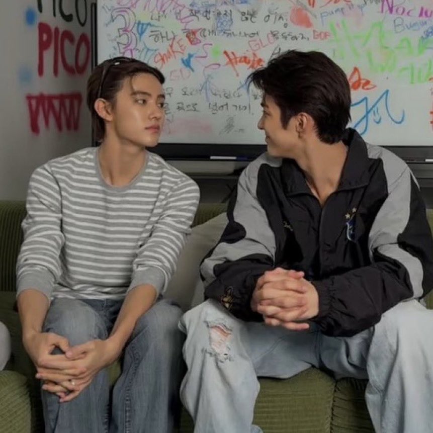 iishioz1e's tweet photo. 안곤호  라는분  ㅈㅉ왜이렇게하는지 아시는분? https://t.co/KHvNYzcgtK