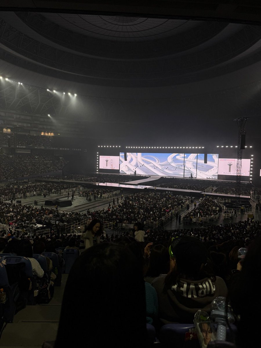 __gsisoa's tweet photo. INI ドームツアー 京セラドーム 座席 見え方

1枚目
3ゲート 10通路 3塁側上段スタンド 25列121番

2枚目
11ゲート 51通路 1塁側上段スタンド 10列431番

3枚目
1ゲート アリーナD4ブロック 5列1番

参考にならないかもですがぜひどうぞ✨️ https://t.co/zbTkXcG7AE