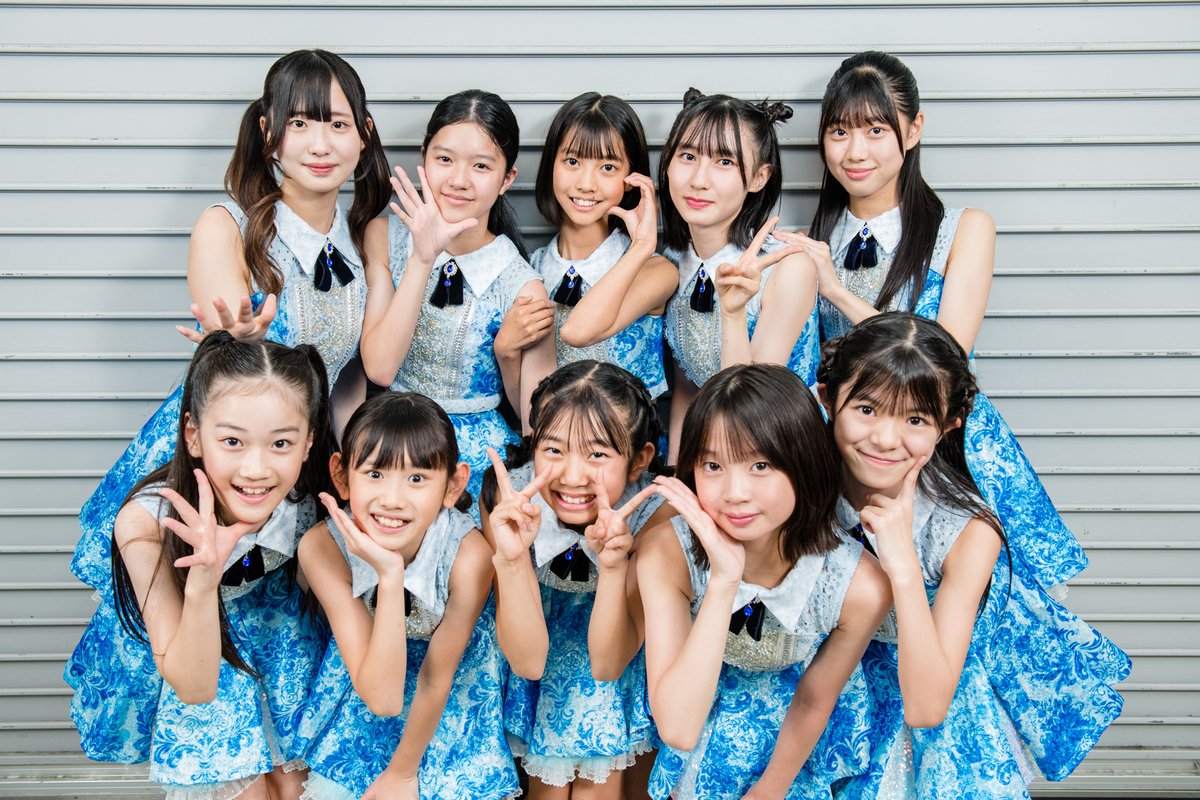CDJournal_staff's tweet photo. 9/17(木)発売CDジャーナル2026秋号
#ハロプロ スッペシャ～ル
#ハロプロ研修生

憧れの先輩、好きなハロプロ曲、応援してもらうなら何色のペンライト＆コールがいい？、出身地自慢などなど大アンケート実施！

9/6(日)大阪公演で撮影した写真も最速掲載！
本誌未使用集合📷️ https://t.co/p746TnMq0J