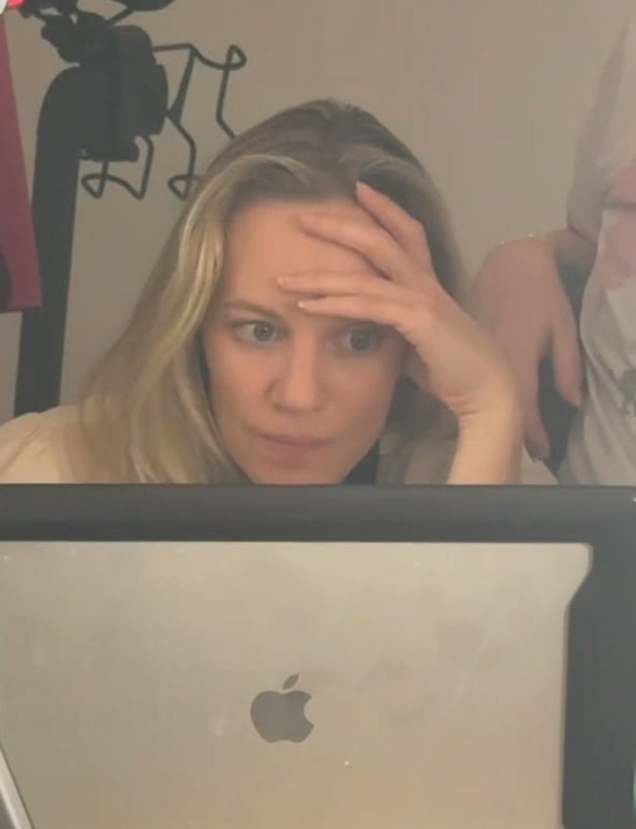 welsydls's tweet photo. making an edit while mourning the fact that we never got to see marina’s first kiss https://t.co/CoIqgasot8
