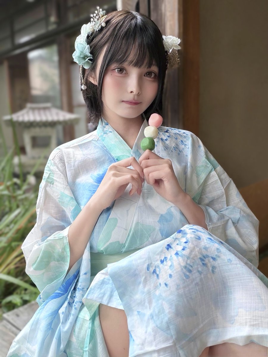 suzuran_ro's tweet photo. お団子たべる？ https://t.co/QZ4y8R9zl0