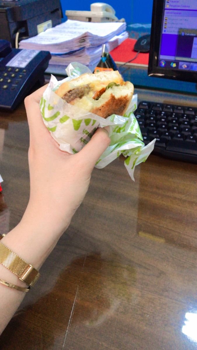 Anaya_panday's tweet photo. ☕🥪 A little break a tasty bite and back to work 💻✨ https://t.co/1mGfddB5aT