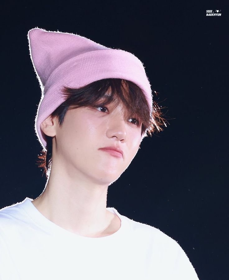 kyoongluverz's tweet photo. this is the exact face Ezreal made while typing this tweet 

“pretty boys like me”  he said.🥺 https://t.co/Ifu75ah5Iu