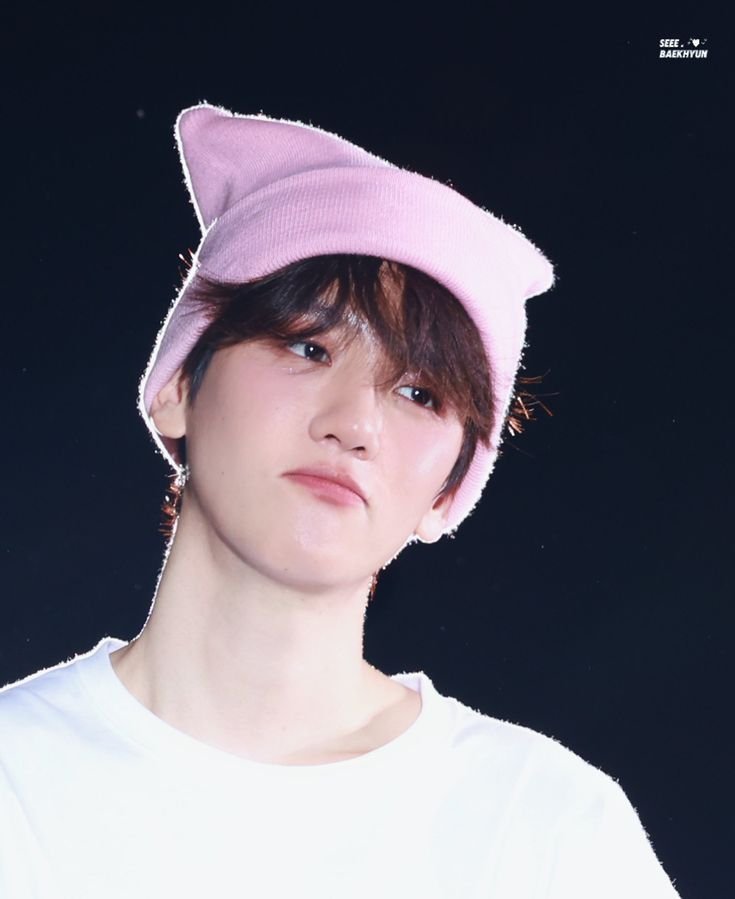 kyoongluverz's tweet photo. this is the exact face Ezreal made while typing this tweet 

“pretty boys like me”  he said.🥺 https://t.co/Ifu75ah5Iu