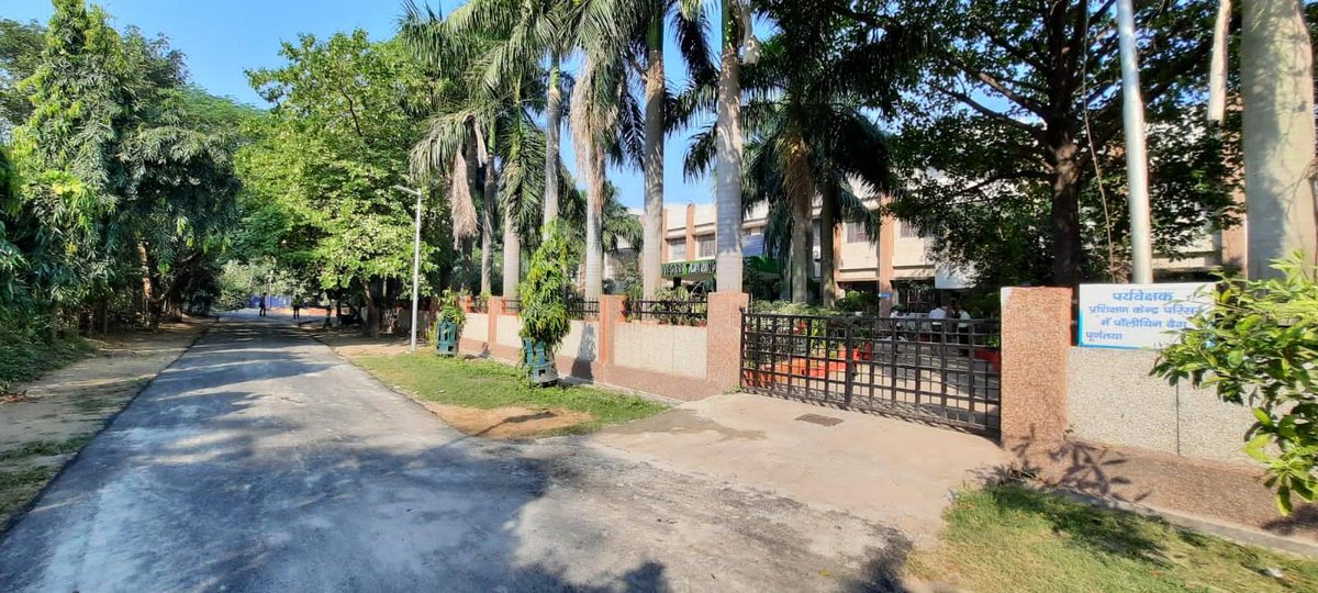 stclucknow's tweet photo. Established in 1956, the Supervisors Training Centre (STC), Charbagh, Lucknow, stands as a symbol of Indian Railways’ rich heritage, technical excellence, and the continuous journey of learning.

From its historic artwork  to its lush green campus and modern training facilities. https://t.co/yHGkxVCKkl