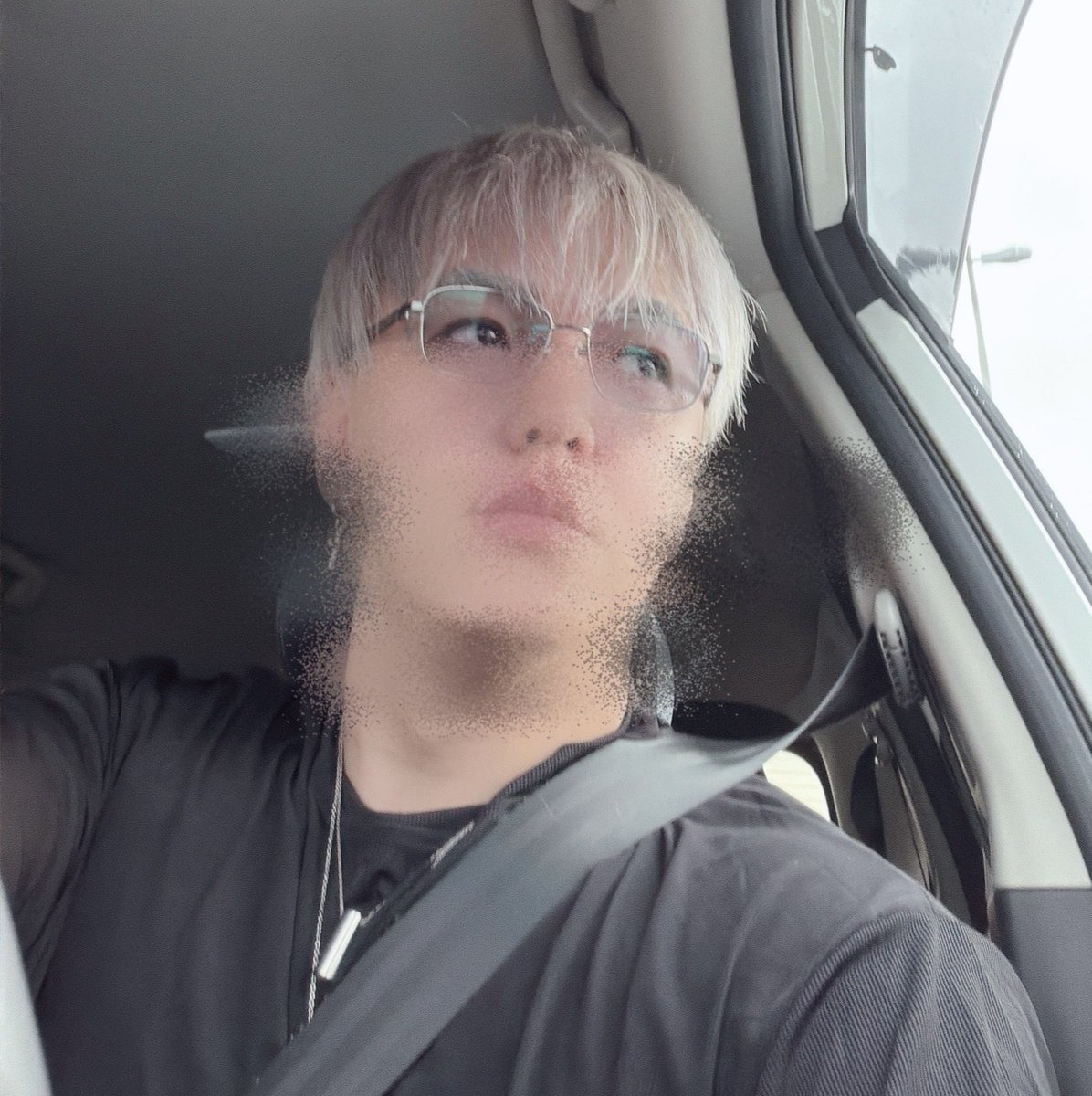 akiwvv's tweet photo. 夏は派手髪でした。
#フォロバ100 https://t.co/JXMcSGqYYG