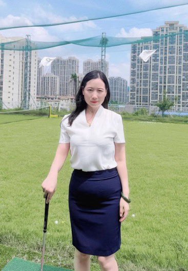 BettyFosteeyyd's tweet photo. 90后已婚女宝妈 第一次在 X 发露脸照片 会有人喜欢吗？ 有刚刚翻墙出来的吗？交个朋友 #妈妈 #体制内 #反差 https://t.co/MMkaGolkL1
