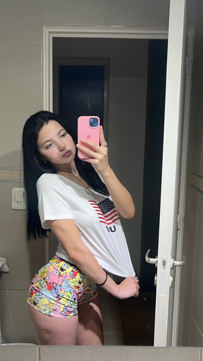 milliesimz's tweet photo. the fit is cute… wait till u take them off opss https://t.co/cJj7Q8Fq7i