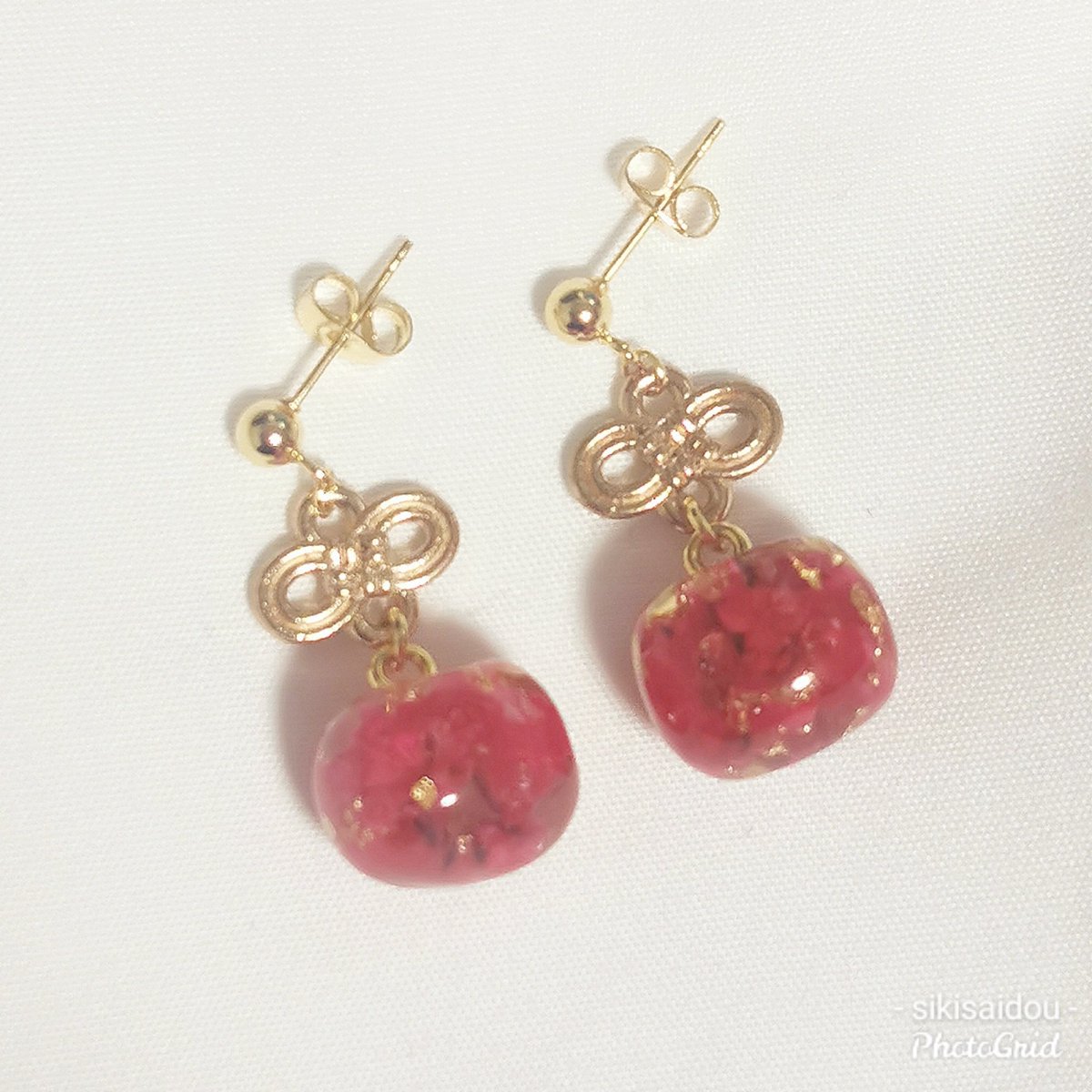sikisaidou's tweet photo. 真紅に近い赤色🍎
同じ赤でも色付きが違うので
色々なかすみ草を試しました!!

綺麗な赤色をお届け出来そう😍
【月末頃に販売予定です】 https://t.co/LWfc5nSJcU