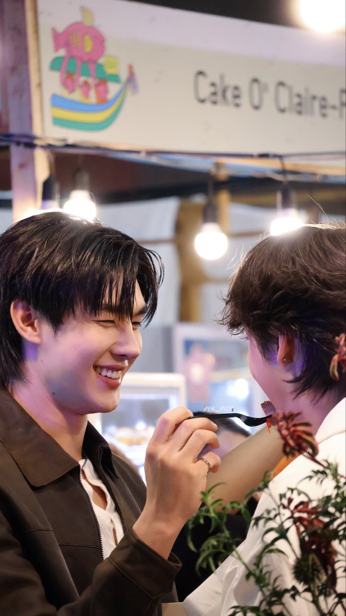 Pich_M2000's tweet photo. เป็นการป้อนที่ละมุน ดูแล้วยิ้มตามมากกก☺️

TEEHENG ICON COFFEE 26 

#ICONICCRAFTCOFFEExTEEHENG
#TeeHeng #TeeBoonyakait #Hengmarkii https://t.co/Ohwc6aFmlD