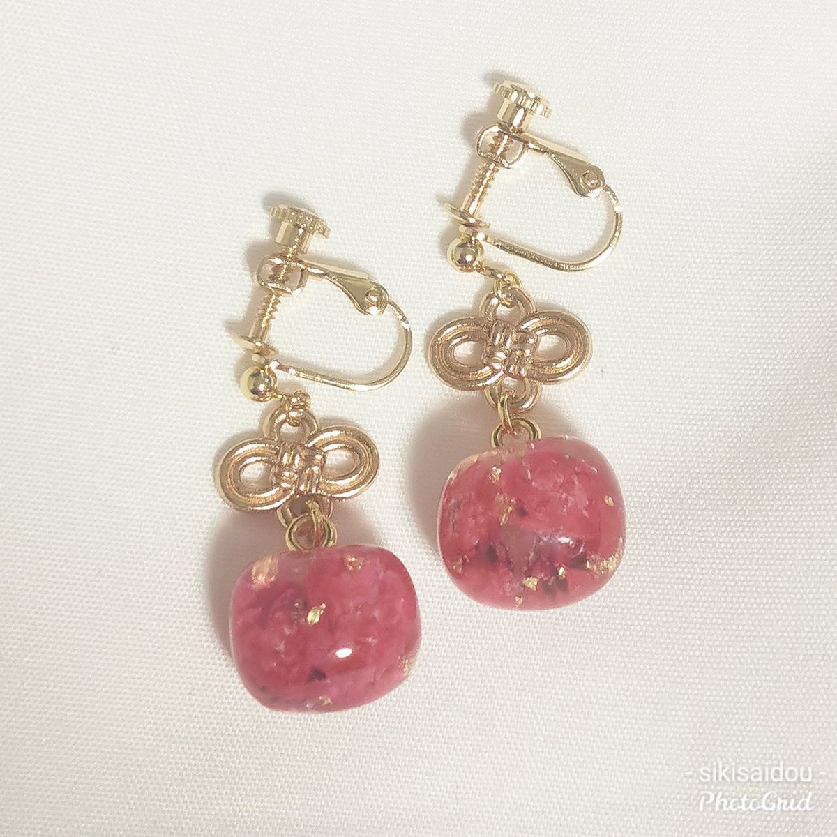 sikisaidou's tweet photo. 真紅に近い赤色🍎
同じ赤でも色付きが違うので
色々なかすみ草を試しました!!

綺麗な赤色をお届け出来そう😍
【月末頃に販売予定です】 https://t.co/LWfc5nSJcU