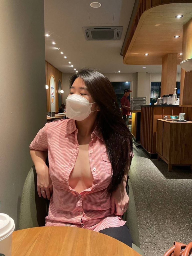 Meig43i's tweet photo. come join the meeting?

https://t.co/xZwKAd8KVG
 
 #sgnsfw #sgbabe #nsfwsg #sgfwb #sgons https://t.co/oFKj8fNU1O