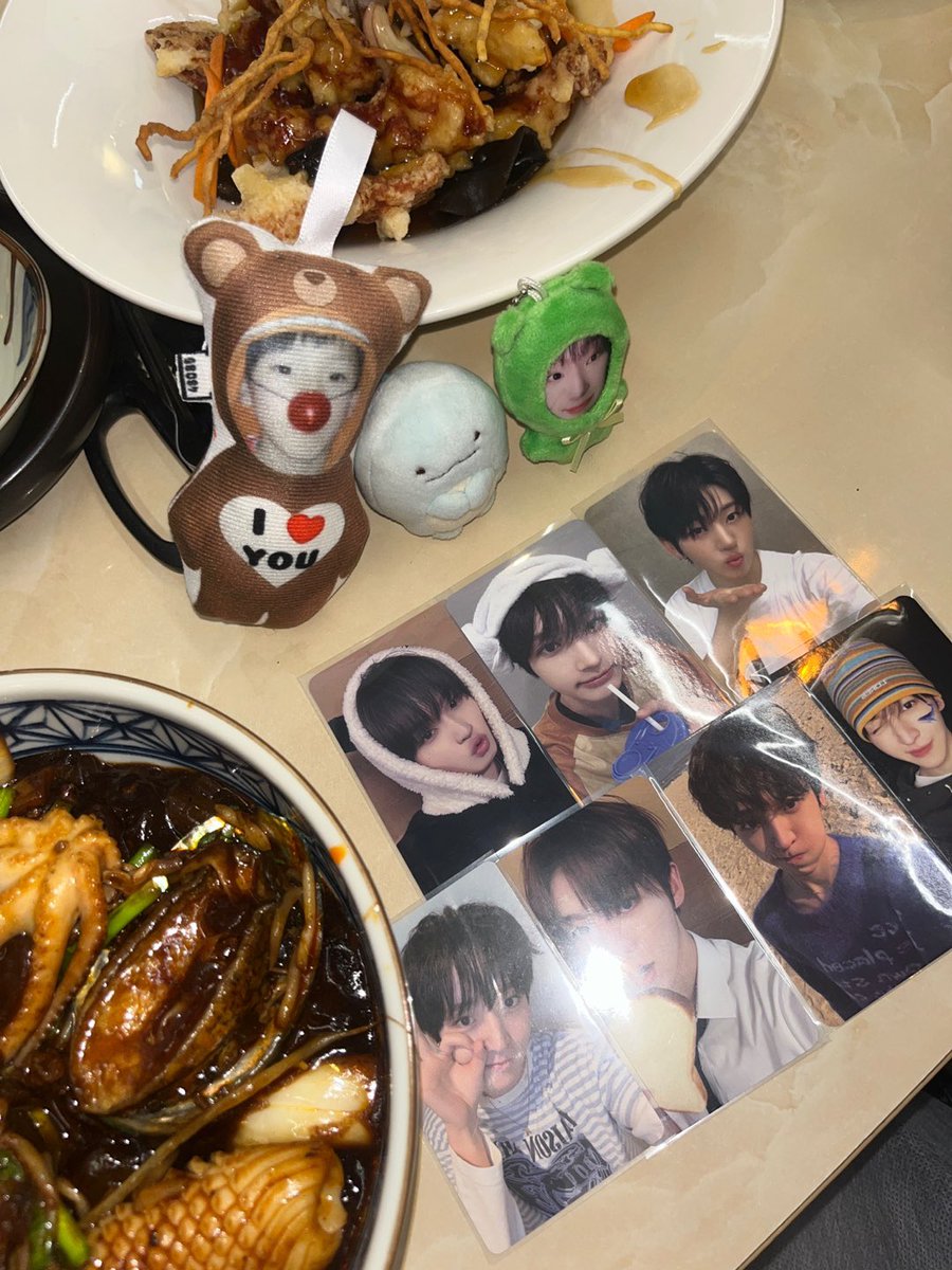 1nginginging11's tweet photo. 동현각에 다녀왔습니도!!🤗🤗 https://t.co/hOKiBgcF0s