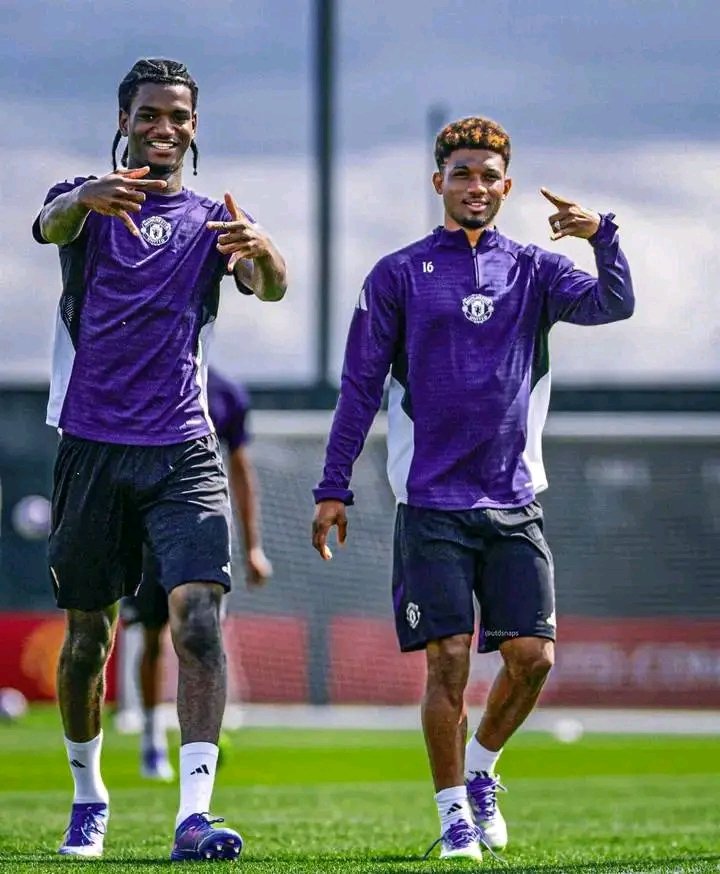 GBUnitedx's tweet photo. 🚨 BREAKING!!

Manchester United injury update ahead of tonight’s Brighton clash:

• Luke Shaw — could return tonight after missing the last two games.

• Carlos Baleba — OUT with an ankle injury. Expected to return after the international break, with October 10 vs Tottenham a possible target.

• Amad Diallo — OUT with an ankle injury. No confirmed return date yet, with October 10 vs Tottenham a possible target.

• Matthijs de Ligt — OUT but closing in on a return and could be available after international break.

• Manuel Ugarte & Tom Heaton — OUT as they remain sidelined with longterm injuries.

#MUFC [MEN]