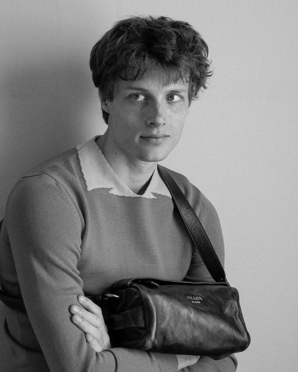 HaroldWalkotu's tweet photo. Prada's bag of goodies https://t.co/N0xGi9ys3B