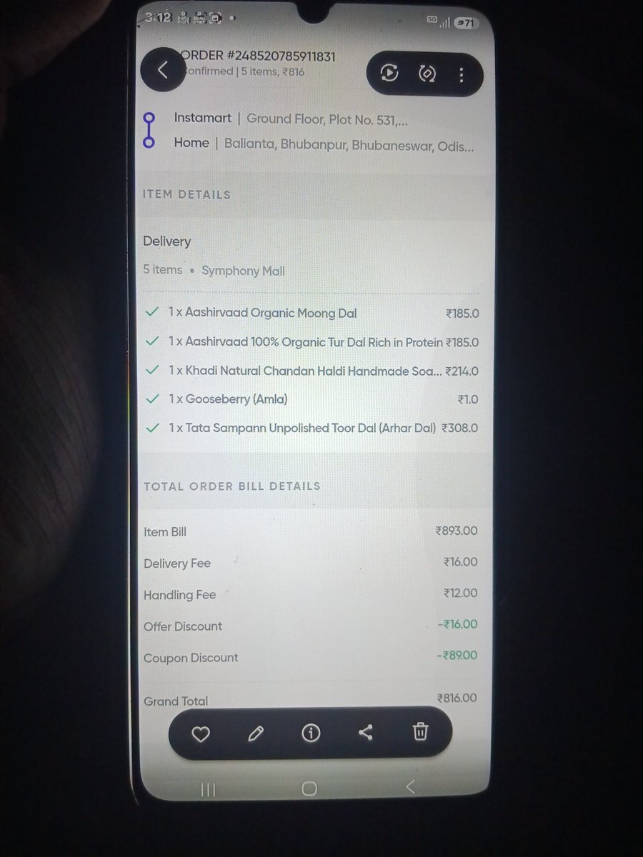 samalAbhijeet's tweet photo. @instamart_it how item priced at rs 133 became rs 214 after checkout??? Day light robbery @jagograhakjago https://t.co/mSA4XBMtXG
