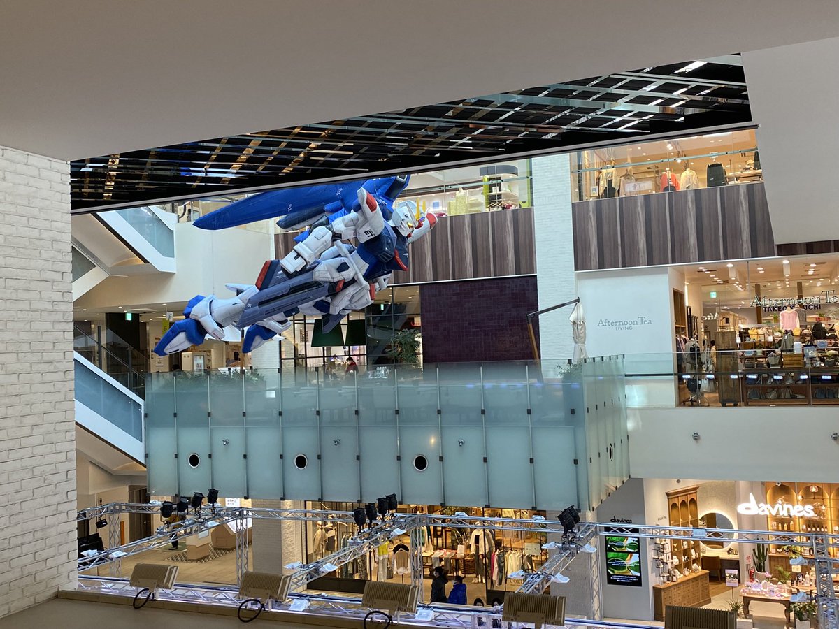 jiro0079's tweet photo. MARK IS みなとみらい
全高約5m「フリーダムガンダム」
バルーン展示
GUNDAM PORT YOKOHAMA
2022.2.19〜2022.3.13
#ガンダムイベント #GUNDAMPORT https://t.co/n1vBtmW4RX