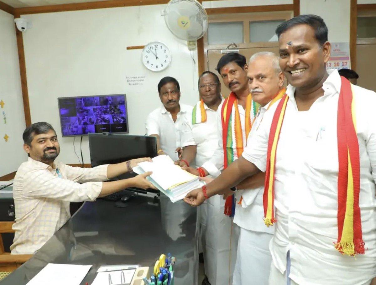 SALAMMASS1's tweet photo. தட்டாஞ்சாவடி இடைத்தேர்தலில் மதசார்பற்ற சமூக நீதி வெற்றி கூட்டணி கட்சி தலைவர்களுடன் காங்கிரஸ் கட்சி வேட்பாளர் விநாயகம் அவர்கள் வேட்புமனு தாக்கல் செய்தார். https://t.co/x9Um2DwV2Q