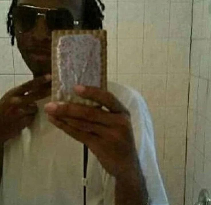 tayrendelle's tweet photo. e a melhor sobremesa do mundo vtnc  que raiva when a bitch u hate (eua) kinda serves https://t.co/h37YEbgtBL