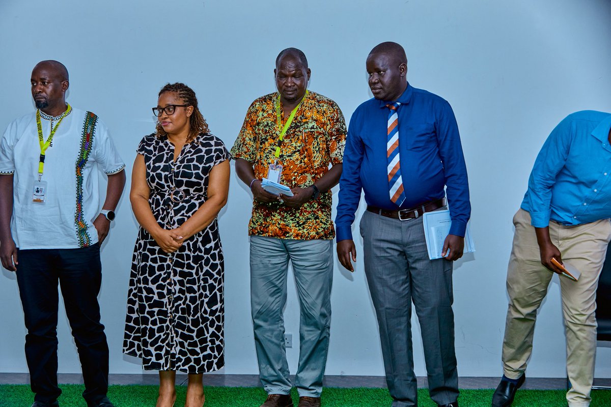 TurkanaGold's tweet photo. 🗣️| #PanelDiscussion Highlights 

Topic - Governance, Investment, Traceability &amp; Responsible Artisanal &amp; Small-Scale Mining (ASM)

💡| #TopQuote - ‘Transforming the ASM sector requires a multi-stakeholder approach’

Read the full article ➡️: https://t.co/meve3qdZZK https://t.co/kH0c06Xgtg