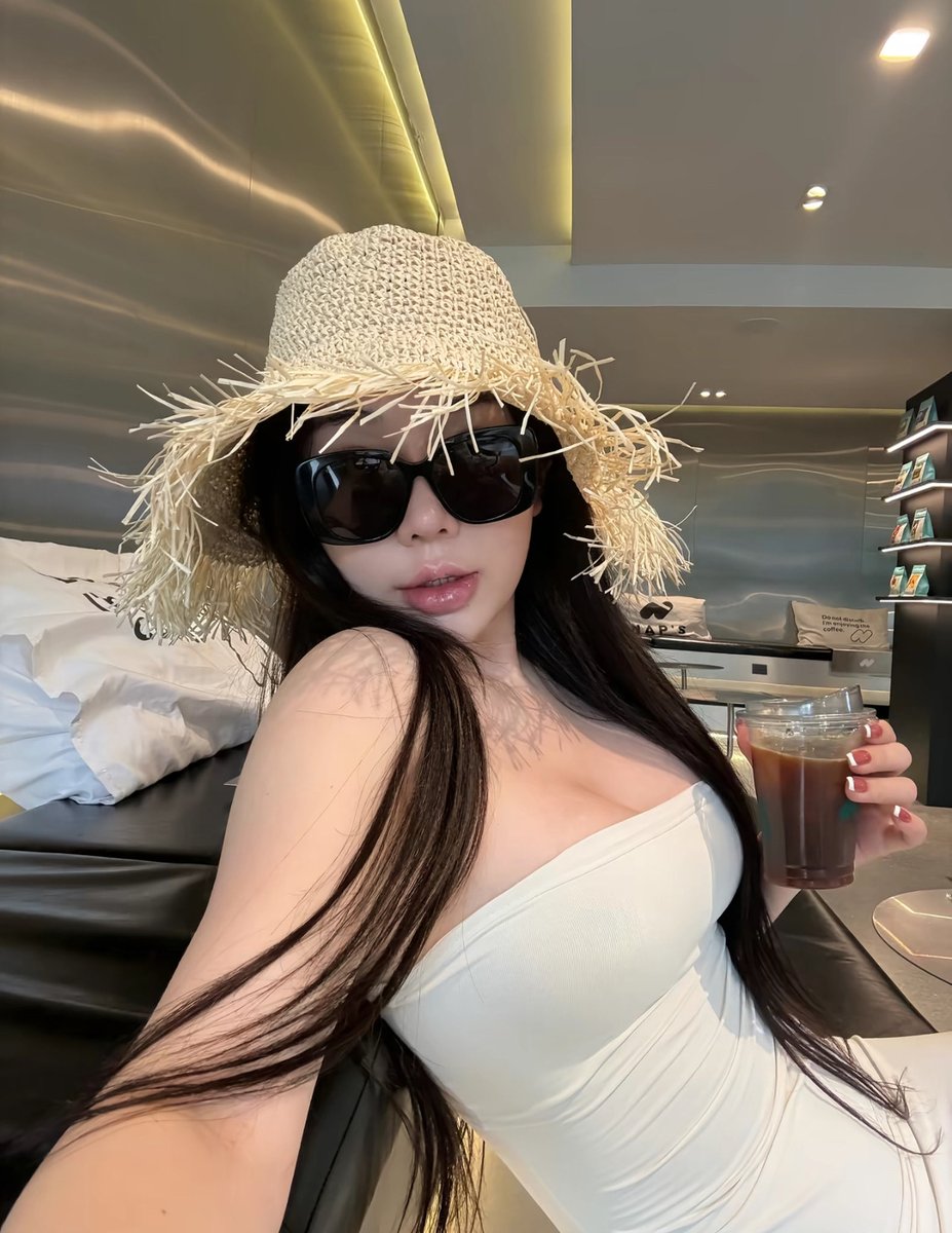 yoursx4fh's tweet photo. 🍹 https://t.co/n0pA79cEiA