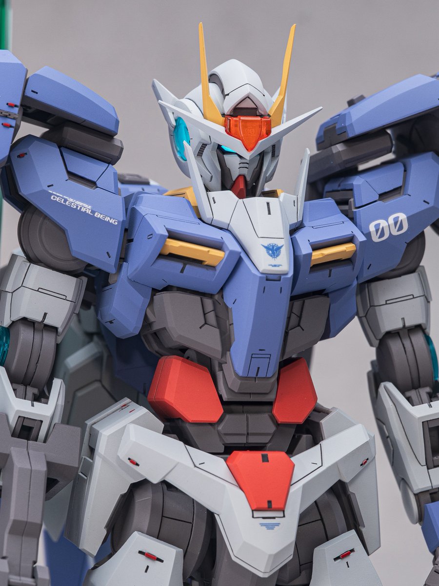 s_shifty's tweet photo. MG ダブルオーライザー
完成しました✨

頭部の改修をはじめプロポーションの変更や軽いディテールアップを施して仕上げました！

#MANDARA00併せ https://t.co/9abmmzXyZh