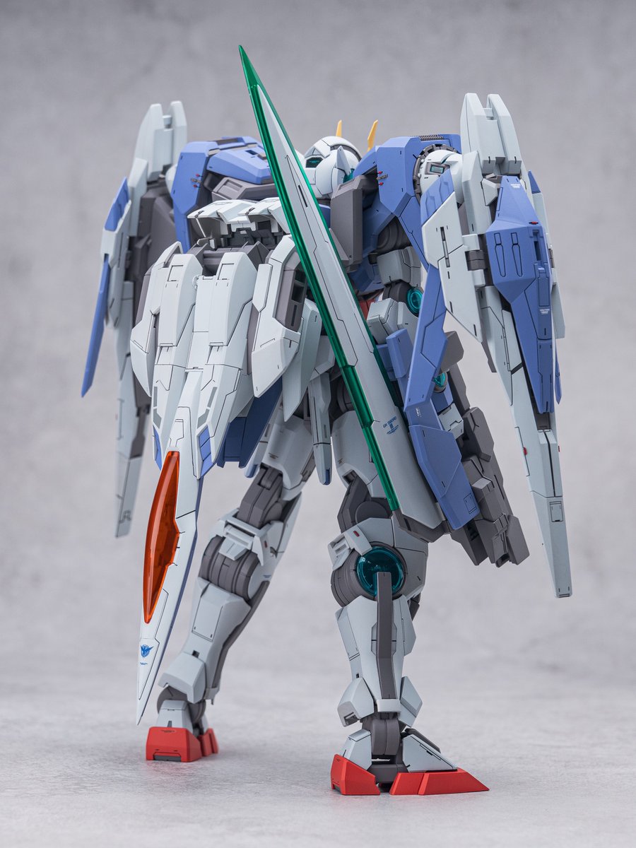 s_shifty's tweet photo. MG ダブルオーライザー
完成しました✨

頭部の改修をはじめプロポーションの変更や軽いディテールアップを施して仕上げました！

#MANDARA00併せ https://t.co/9abmmzXyZh