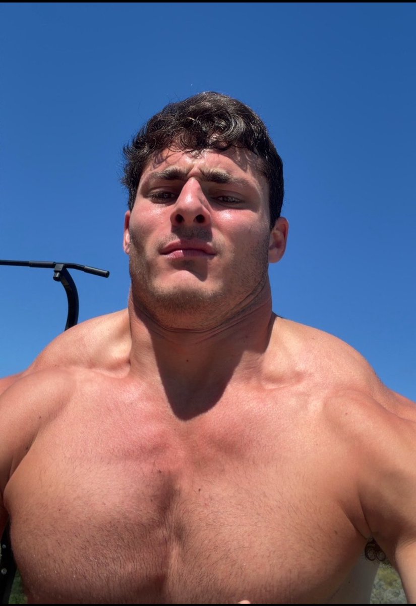 fapandstroke's tweet photo. I wanna tribute him so bad https://t.co/MllDfJ7Ra7