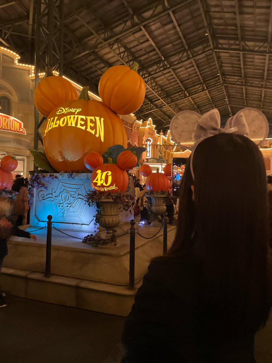 jubi39_'s tweet photo. 秋冬のディズニー行きたい🎃🎅🏻🤎 https://t.co/LGdcOh7jRx