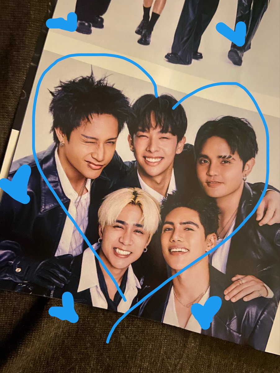 michi_san2128's tweet photo. Gandaaaaa 🤩🤩🤩

@SB19Official https://t.co/1DWExKuUg6