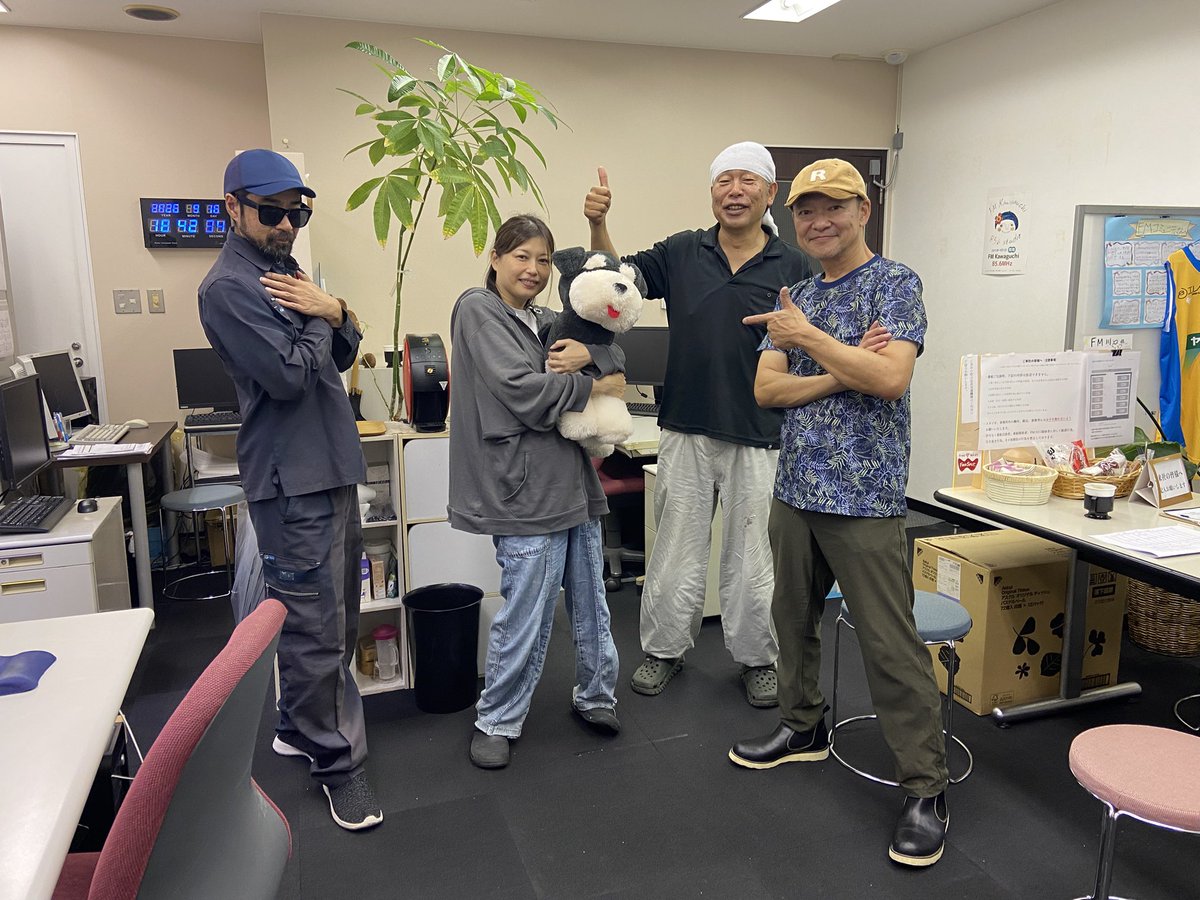 856studio's tweet photo. 音の駅生放送19時から始まるよ。みんな聴いてね。#856studio #ラジオ #川口市 #音の駅 #西川口 https://t.co/DzHHvoworm