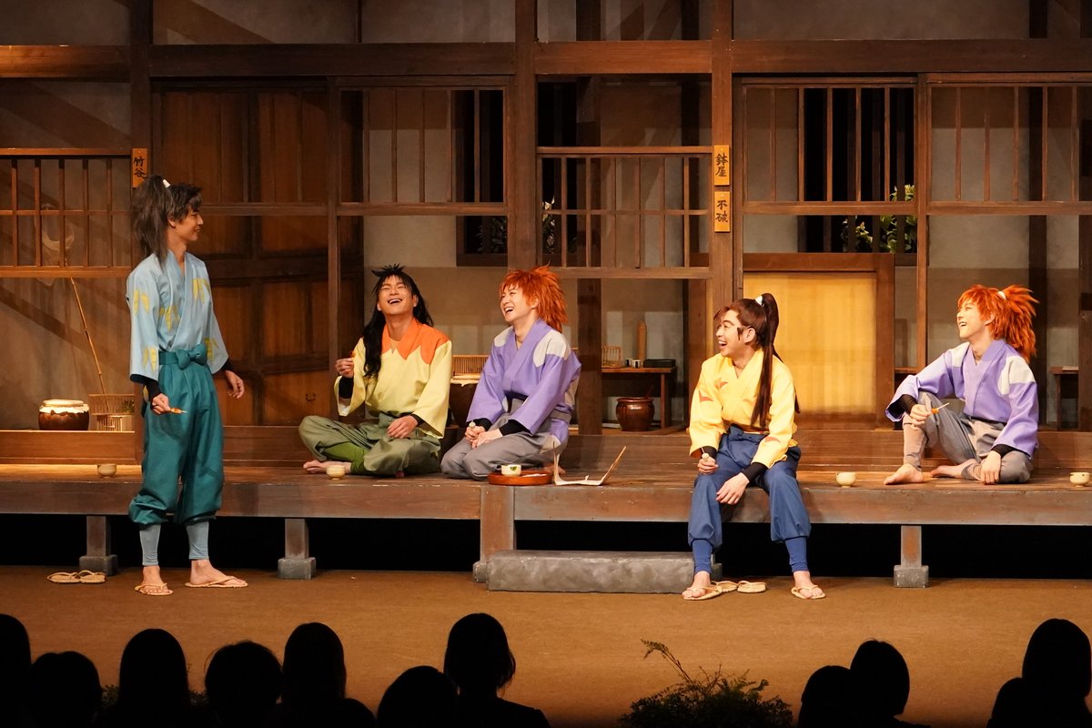 nin_myu_info's tweet photo. #劇団忍たま長屋 ～五年生、きのうも今日もあしたもの段 再演～開幕しました📣
ご来場いただき、ありがとうございました！✨

忍術学園五年生キャストからのコメントを掲載しています🔵
⏩https://t.co/kGW98SUPZT

ご意見、ご感想はぜひアンケートにお寄せください📮
⏩https://t.co/k71CJQRtc4 

明日は13:30/18:30の2公演📣
皆様のご来場お待ちしております！🔥