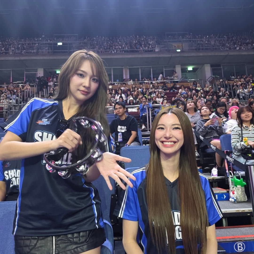 flrdvr's tweet photo. GO, GO, GO!!!! 🖤💙🦅

#JanJingjing #Janhae #Jingjingyu
#GMMTVSTARLYMPICS2026 https://t.co/jIdZGfWv0g