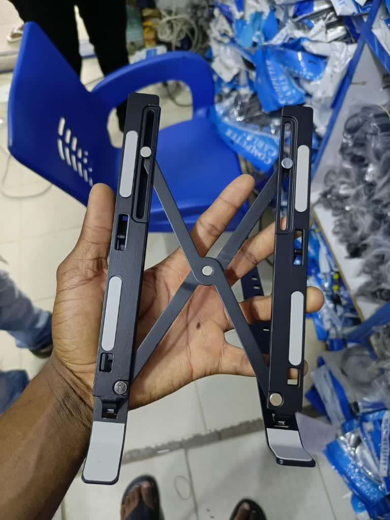 plugandplaygh's tweet photo. LAPTOP STAND
CREATIVE FOLDING STORAGE BRACKET

· ADJUSTABLE HEIGHT FOR ERGONOMIC VIEWING
· FOLDABLE &amp; PORTABLE DESIGN
· ALUMINUM ALLOY CONSTRUCTION
· HELPS WITH HEAT DISSIPATION
· COMES WITH STORAGE POUCH
GHC 99.99 https://t.co/16PppoSntK