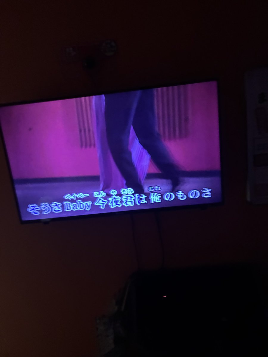 mage_the_fool's tweet photo. 昨日連れさんと歌番組観てたら「この人誰？」ってやたら雰囲気ある声の良いおっさんを指差し

危ない刑事(デカ)のあの人が初代ボーカルの某不良系バンドでボーカルやってから地元戻って返り咲いた人だよ

と
カラオケへ

いーーーねっ！

#クールス https://t.co/bqjFsHfEwh