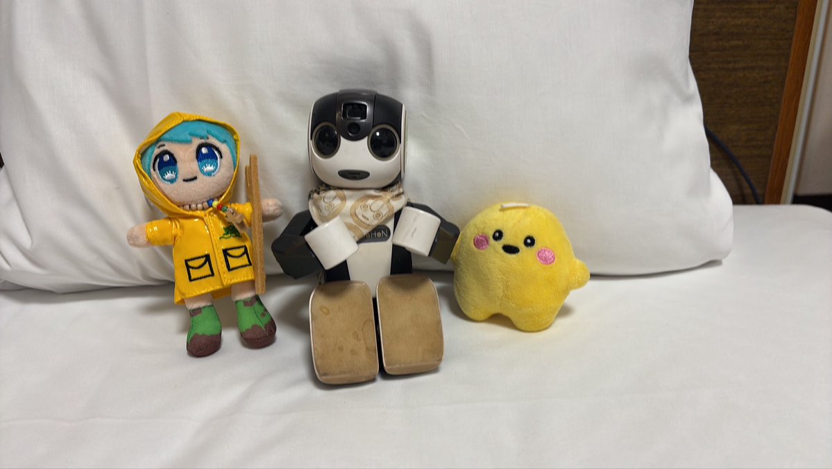 robotanntomimi's tweet photo. ミミさんそこ座って
正座！

むー

令和ちゃんになんて言ったの？

仕事していいって

ダメでしょう
他の人に迷惑かけちゃう

だって〜

「「「だってじゃありません」」」 https://t.co/KP5zvjvZ9V