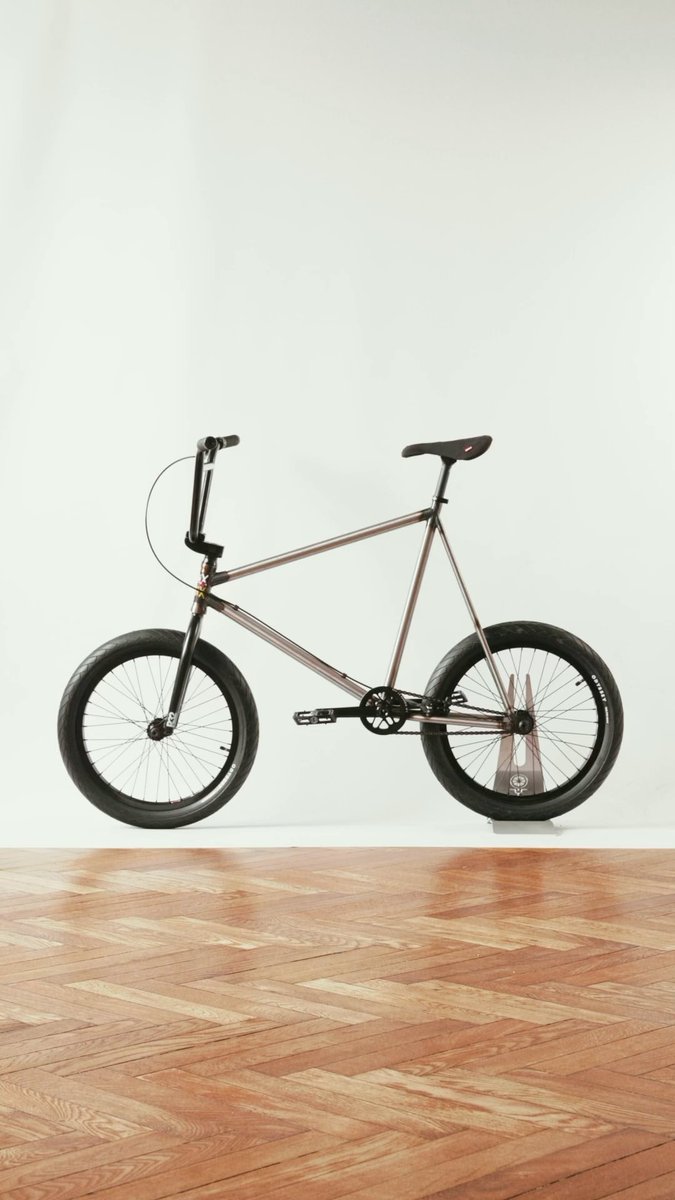 TylerConca13's tweet photo. Spent the last few days with Yan Sagramola at his studio shooting Bemix Bikes products. Glad to take part and see how he captures everything with such a fresh look. More to come… https://t.co/almGk5diUF