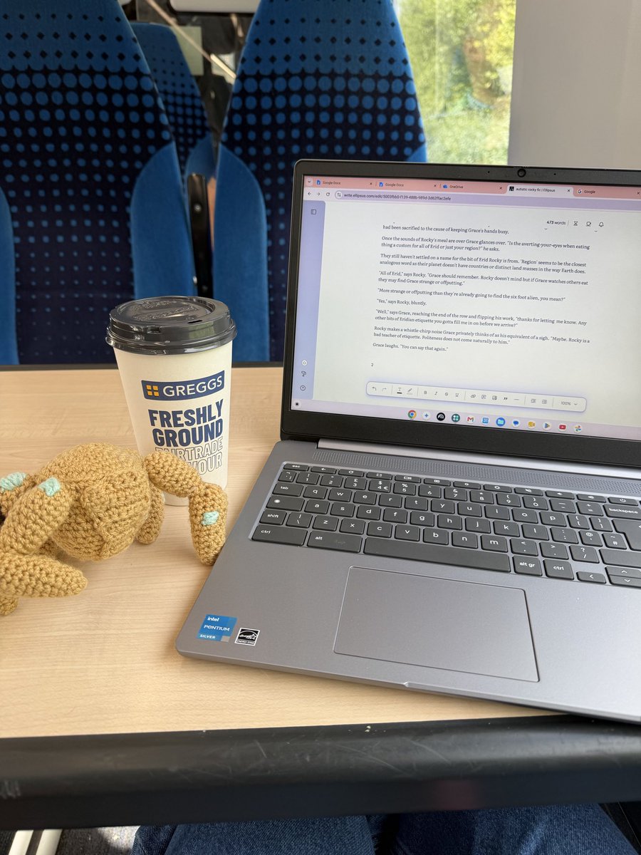 klavlock's tweet photo. rocky’s travelling on the northern line today https://t.co/CC7xtGhDYv