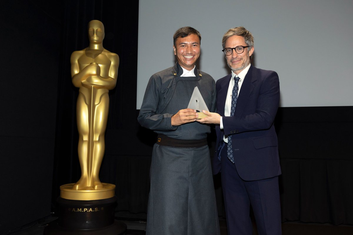 Academiadecine's tweet photo. La @escacc gana el Oro de los Student Academy Awards con The dragon letter. El cortometraje de Stanzin Jigmet ha ganado el Oro entre 2.972 trabajos de 894 centros de todo el mundo. https://t.co/uTx28px70s