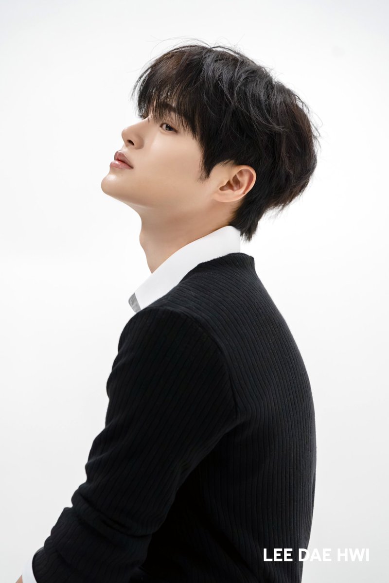 oo2oo90's tweet photo. 이대휘 (LEE DAE HWI) NEW OFFICIAL PROFILE Behind Photo #이대휘 #대휘 https://t.co/RKO4Z7E9lv