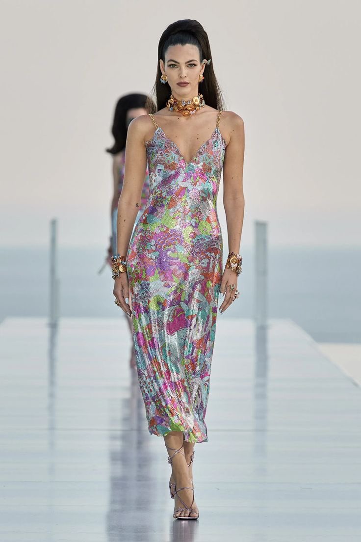 icimodeuse's tweet photo. Dua Lipa x Versace (2023) https://t.co/julLmpqh4p