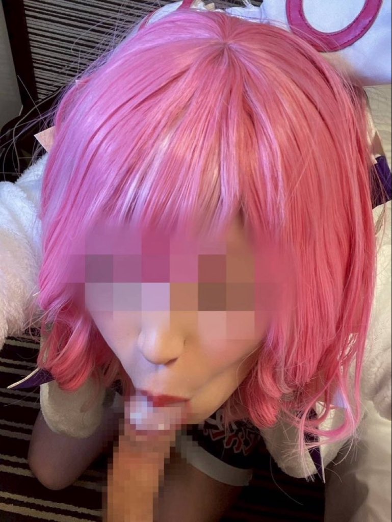 bitchhipnero's tweet photo. 元地下アイドルクララさんのちんぽおしゃぶり枕営業姿です🩷

しゃぶられたい人リポストして教えてください🩷 https://t.co/eHeij30FRg