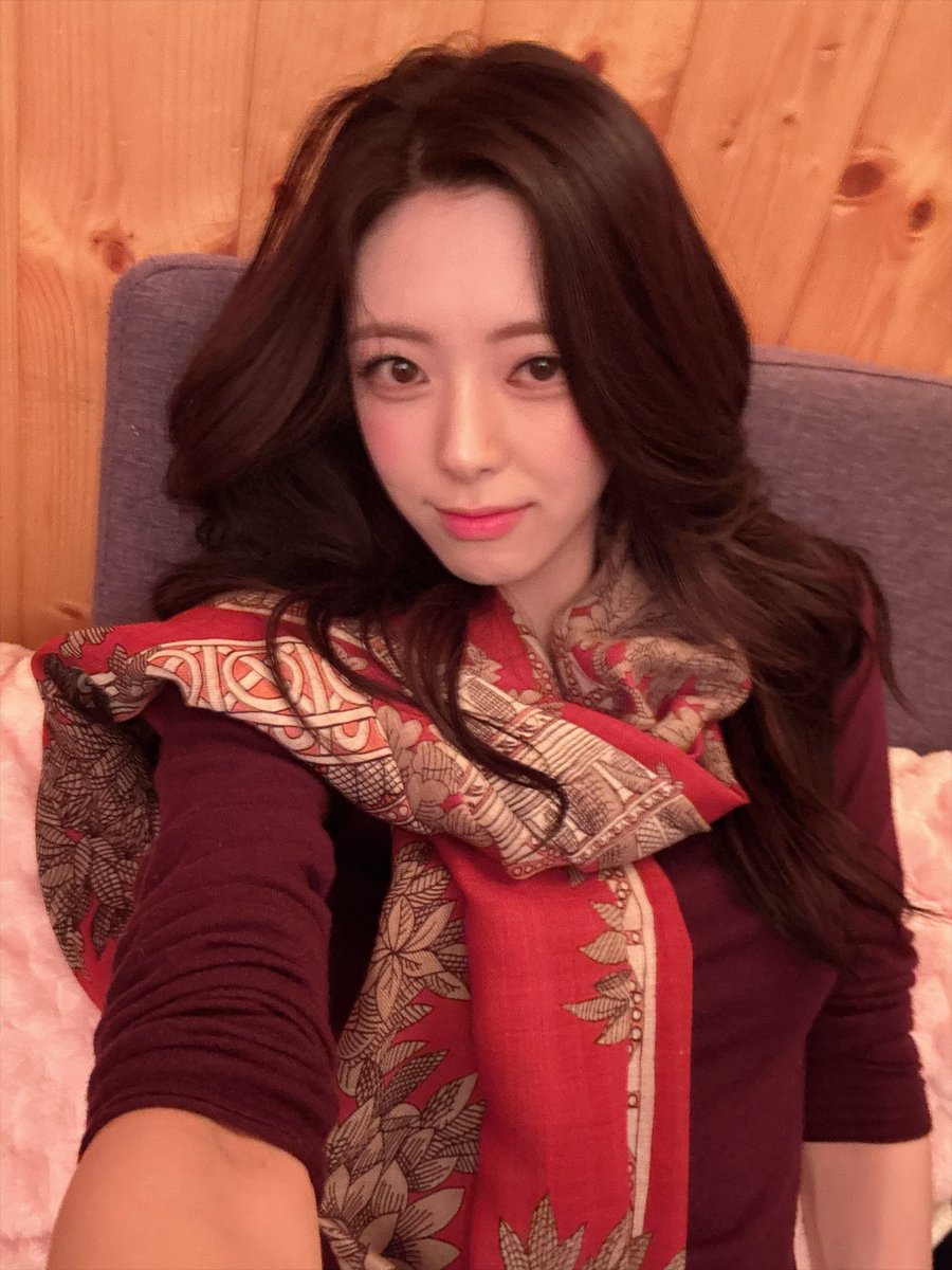 yunaspics's tweet photo. OMG SHIN YUNA???????? https://t.co/57LkDAzWu6