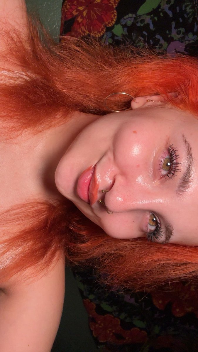 Ariasweetness's tweet photo. I need to pee , wanna watch ? #NSFWㅤㅤㅤㅤㅤㅤㅤ #pee #linkinbio #goddessdomme #fetishcontent #kinky #humantoilet #customvideos #sellingvideos https://t.co/Iadm1TfwQk