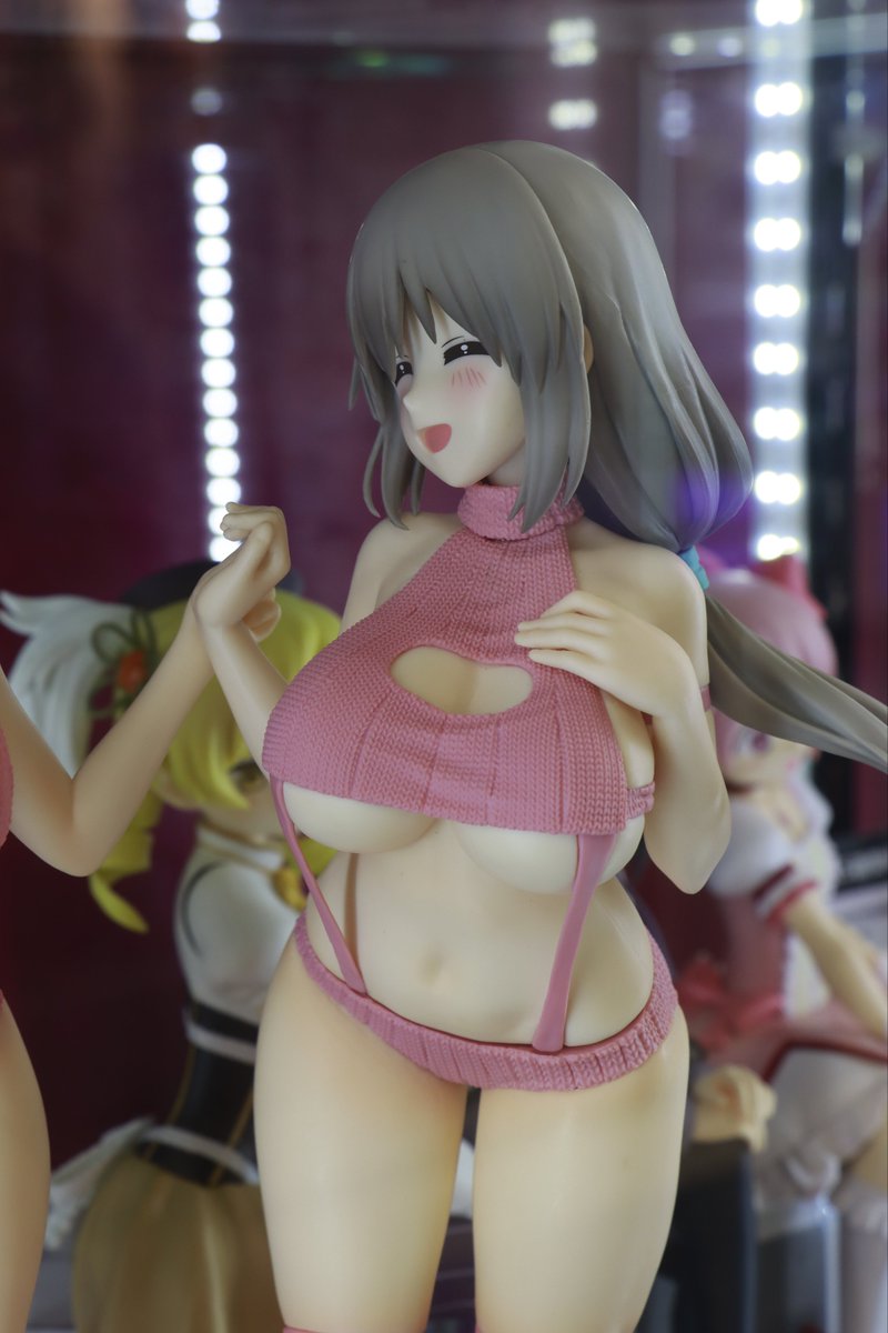 gjpgmpwtjmgdwa's tweet photo. 宇崎ちゃんは遊びたい！ω Eternal Romance 宇崎月 セーター水着ver.

2026年9月29日（火）より順次登場予定
アドアーズ渋谷店 https://t.co/q8IryvZgJz