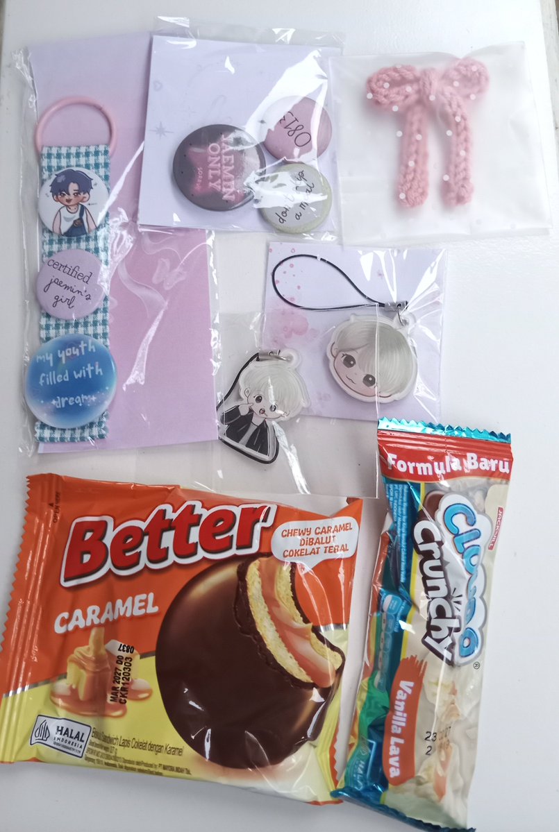 23archives_'s tweet photo. thank you so much kak @flyeeey atas hadiah giveawaynya 💕💗 nggak nyangka bakal dapet sebanyak ini dan juga makasii atas jajannya ❤️ https://t.co/V8XPU52efu